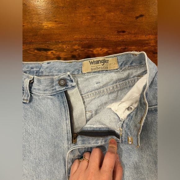 VINTAGE Wrangler - jean short - size 26 - Picture 2 of 3
